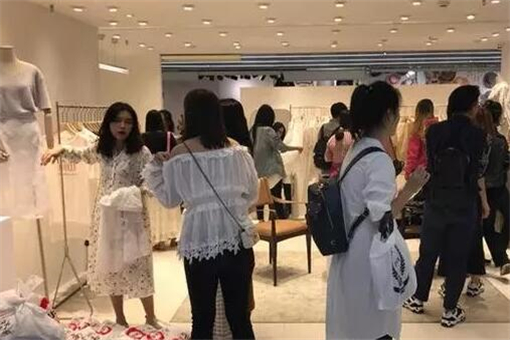 廣州女裝批發(fā)市場全攻略 這五大市場最值得逛